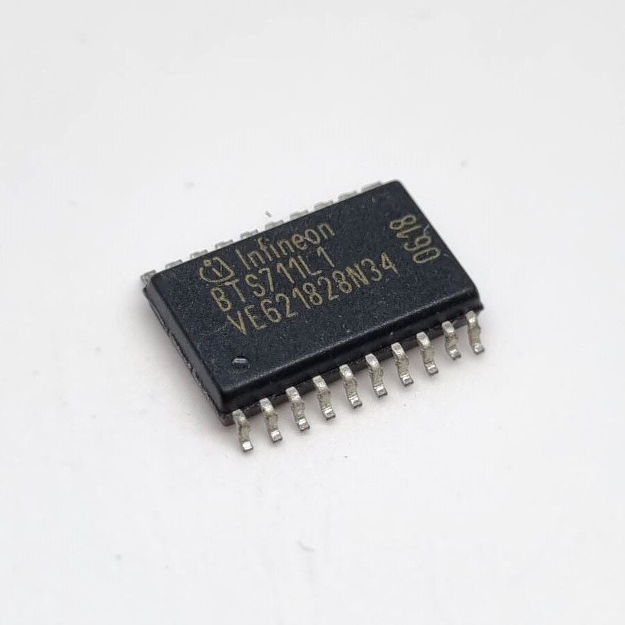 BTS711L1 DSO-20  Smart Power Switch